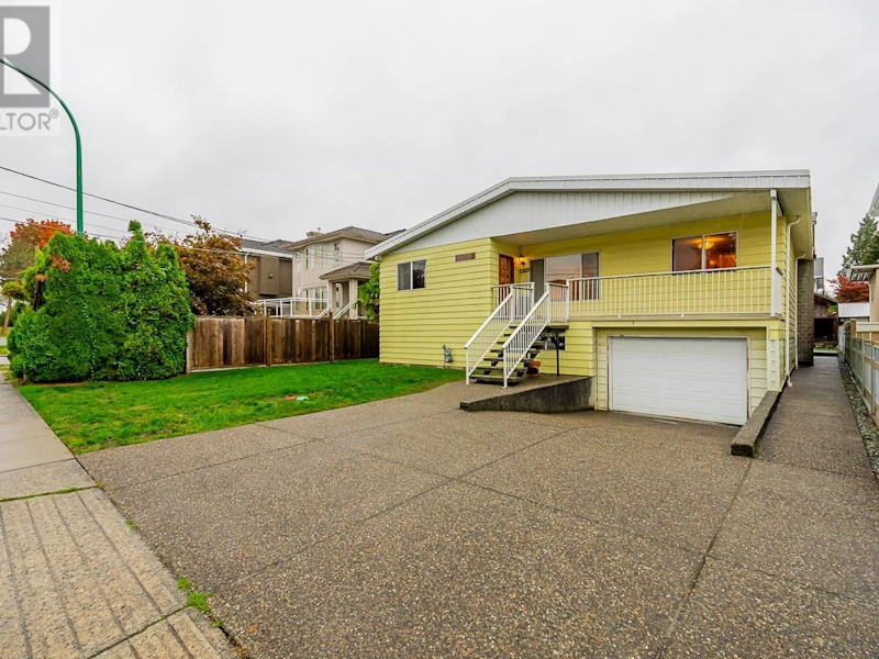 7839 17th Avenue, Burnaby BC V3N 1M1