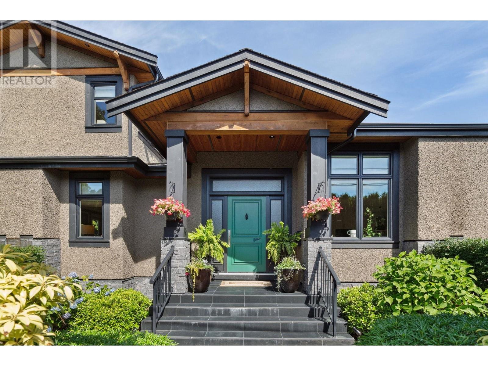 4020 Glenview Crescent, North Vancouver, BC, V7R 3G4