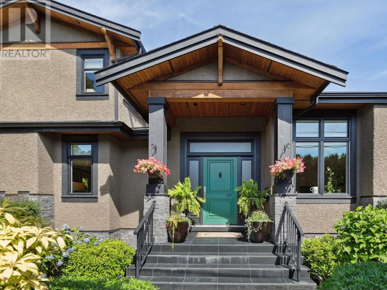 4020 Glenview Crescent, North Vancouver, BC, V7R 3G4