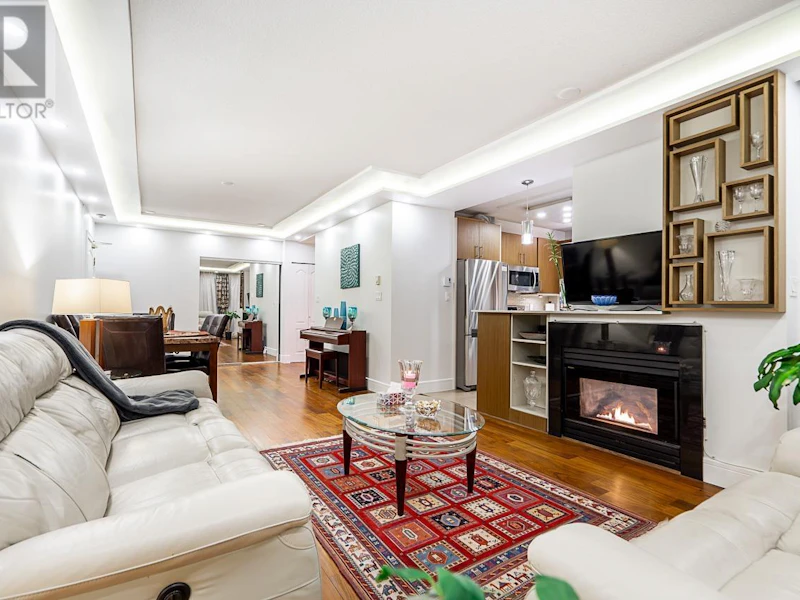 401 - 140 E 14th Street, North Vancouver BC V7L 2N3