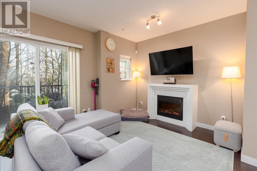 222-3888 Norfolk Street, Burnaby, BC, V5G 1E5