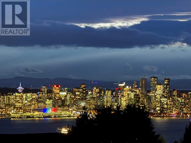 170 East St. James Road, North Vancouver, BC, V7N 1K9