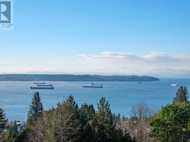 2 - 2206 Folkestone Way, West Vancouver BC V7S 2X7