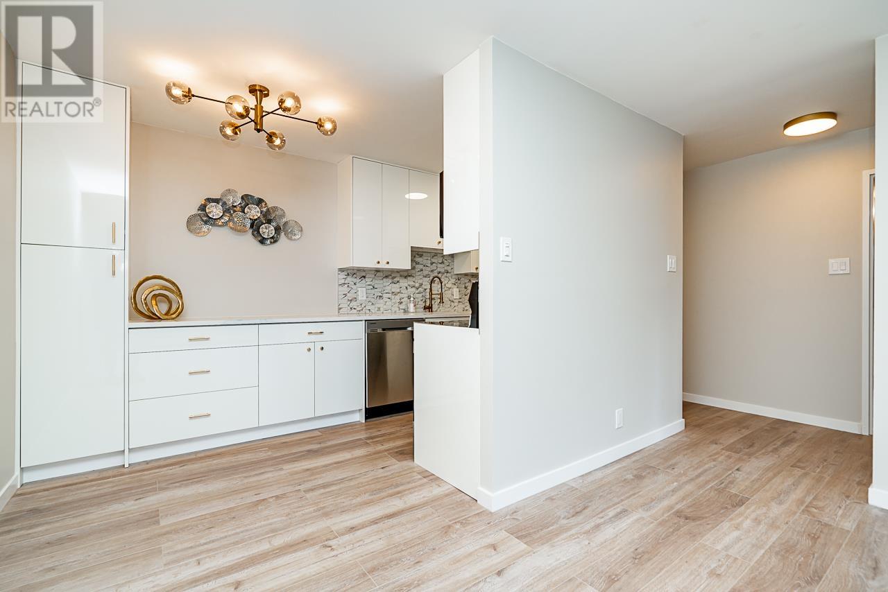 413-2012 Fullerton Avenue, North Vancouver, BC, V7P 3E3