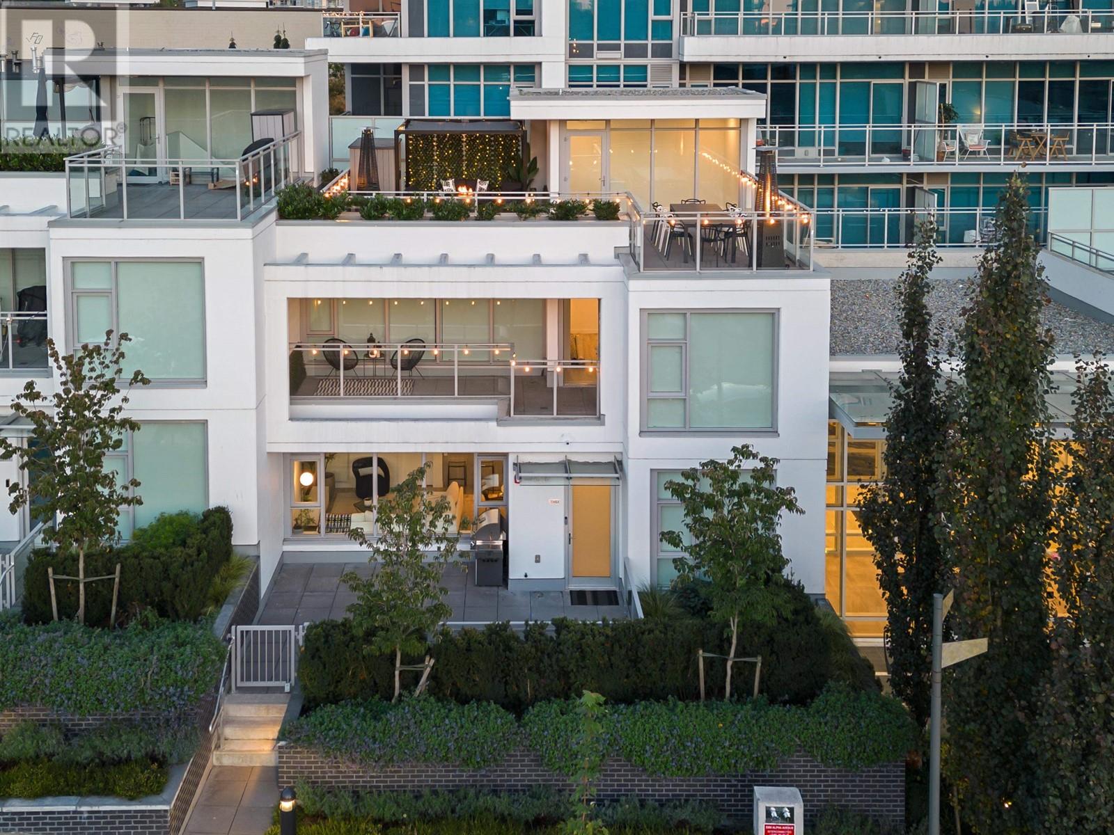 TH03-2288 Alpha Avenue, Burnaby, BC, V5C 0L9