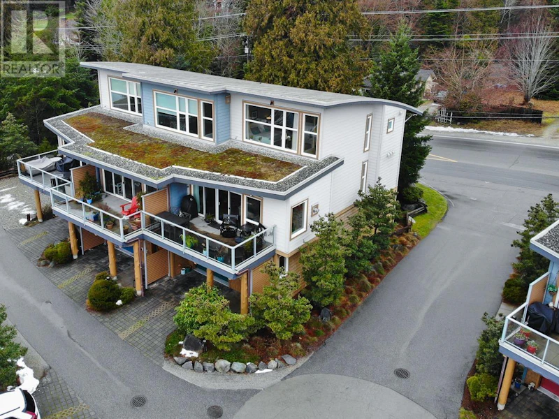 5394 Wakefield Beach Lane, Sechelt BC