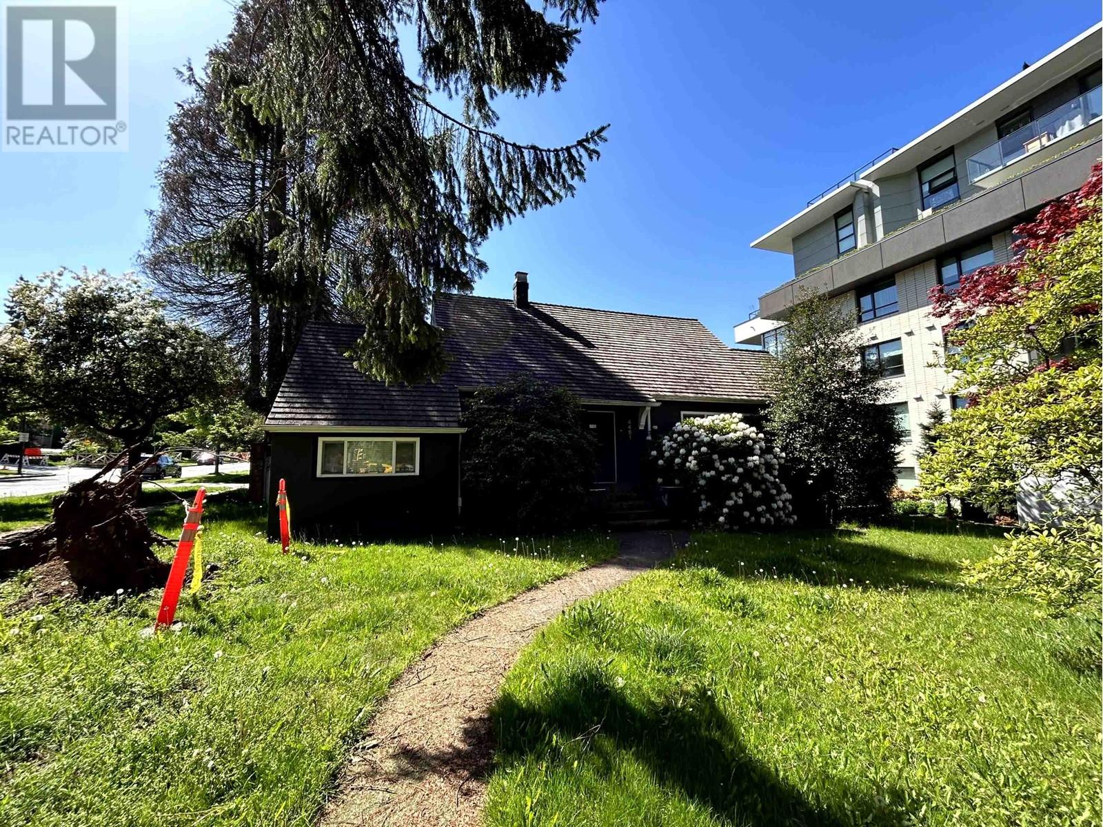 4491 Cambie Street, Vancouver, BC, V5Z 2Y8