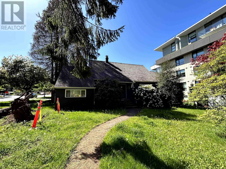 4491 Cambie Street, Vancouver, BC, V5Z 2Y8