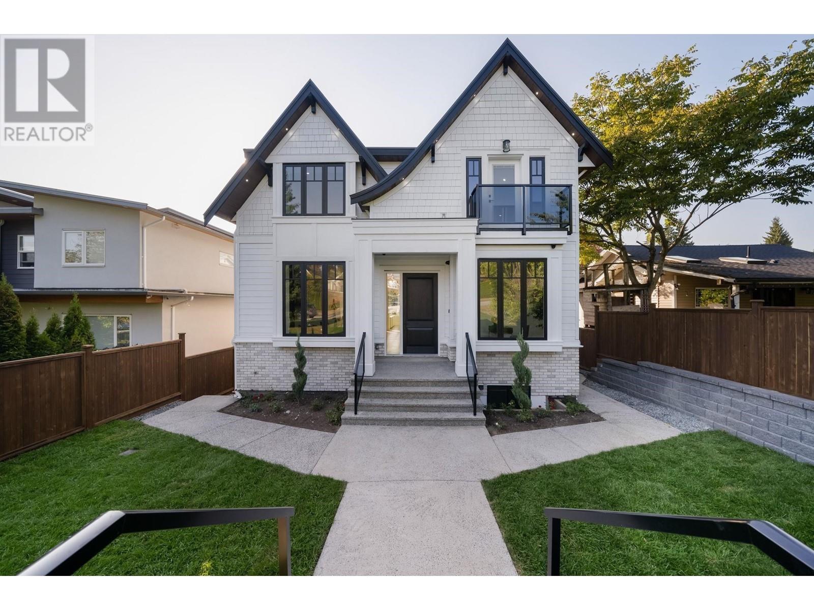 2341 Jones Avenue, North Vancouver, BC, V7M 2W9