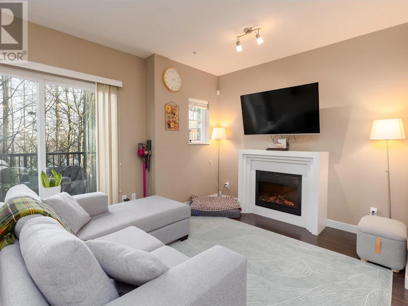 222 - 3888 Norfolk Street, Burnaby BC V5G 1E5