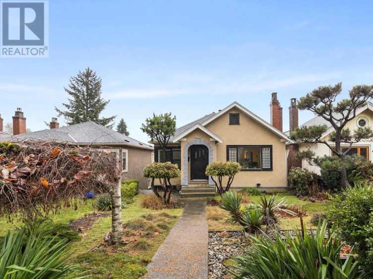 1944 East 8th Avenue, Vancouver, BC, V5N 1V1