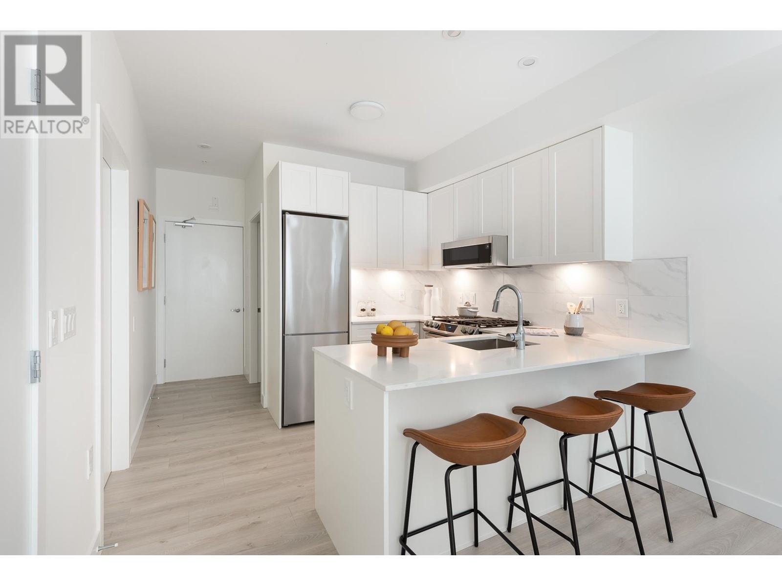 104-2688 Duke Street, Vancouver, BC, V5R 4S9