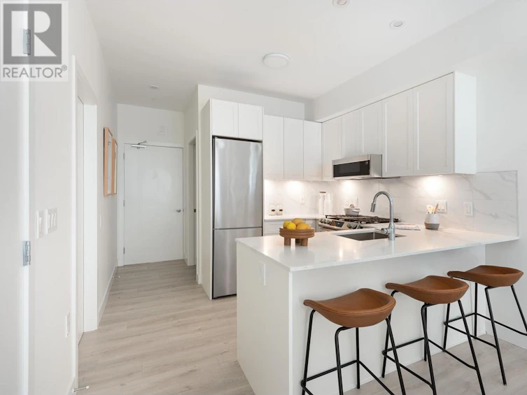 104-2688 Duke Street, Vancouver, BC, V5R 4S9