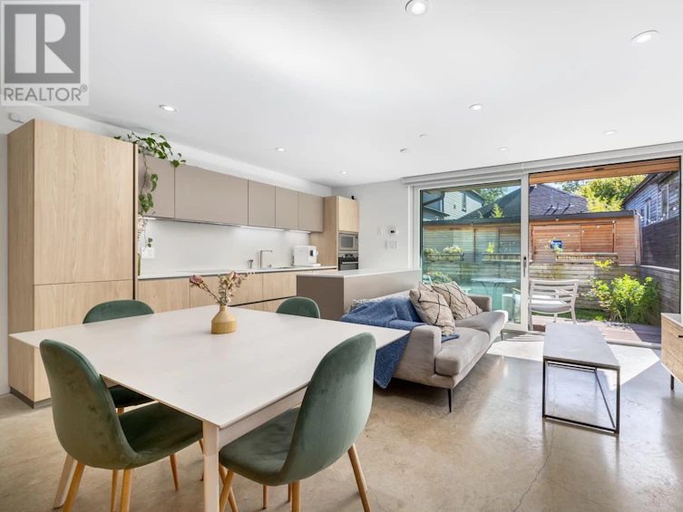 1-829 Keefer Street, Vancouver, BC, V6A 1Y8