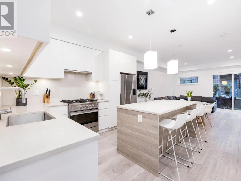 6 - 3490 Mt Seymour Parkway, North Vancouver BC