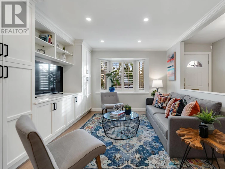 2355 West 8th Avenue, Vancouver, BC, V6K 2A8
