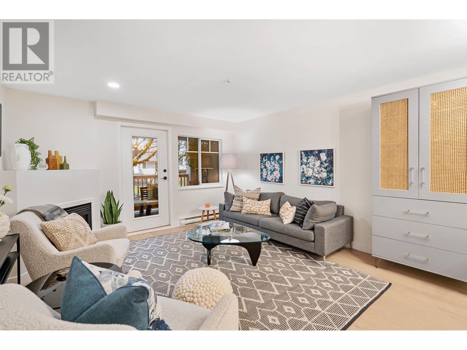 2422 East 8th Avenue, Vancouver, BC, V5M 4V4