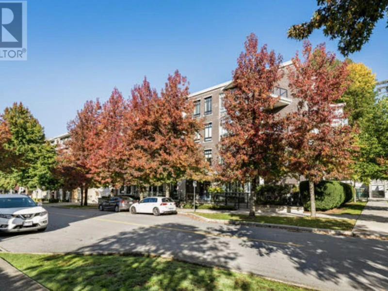 102 - 605 Clyde Avenue, West Vancouver BC V7T 1C7