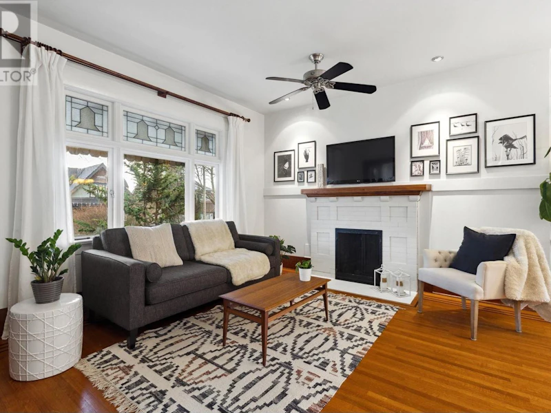 731 E 15th Avenue, Vancouver BC V5T 2R8