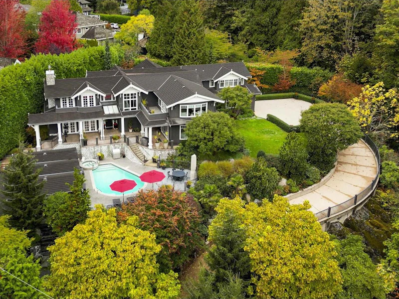 4831 Water Lane, West Vancouver BC V7W 1K4