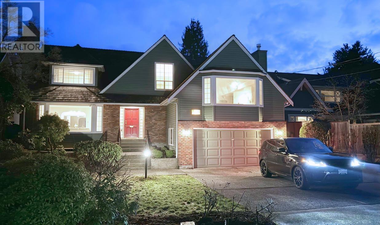 2372 Kings Avenue, West Vancouver, BC, V7V 2C4