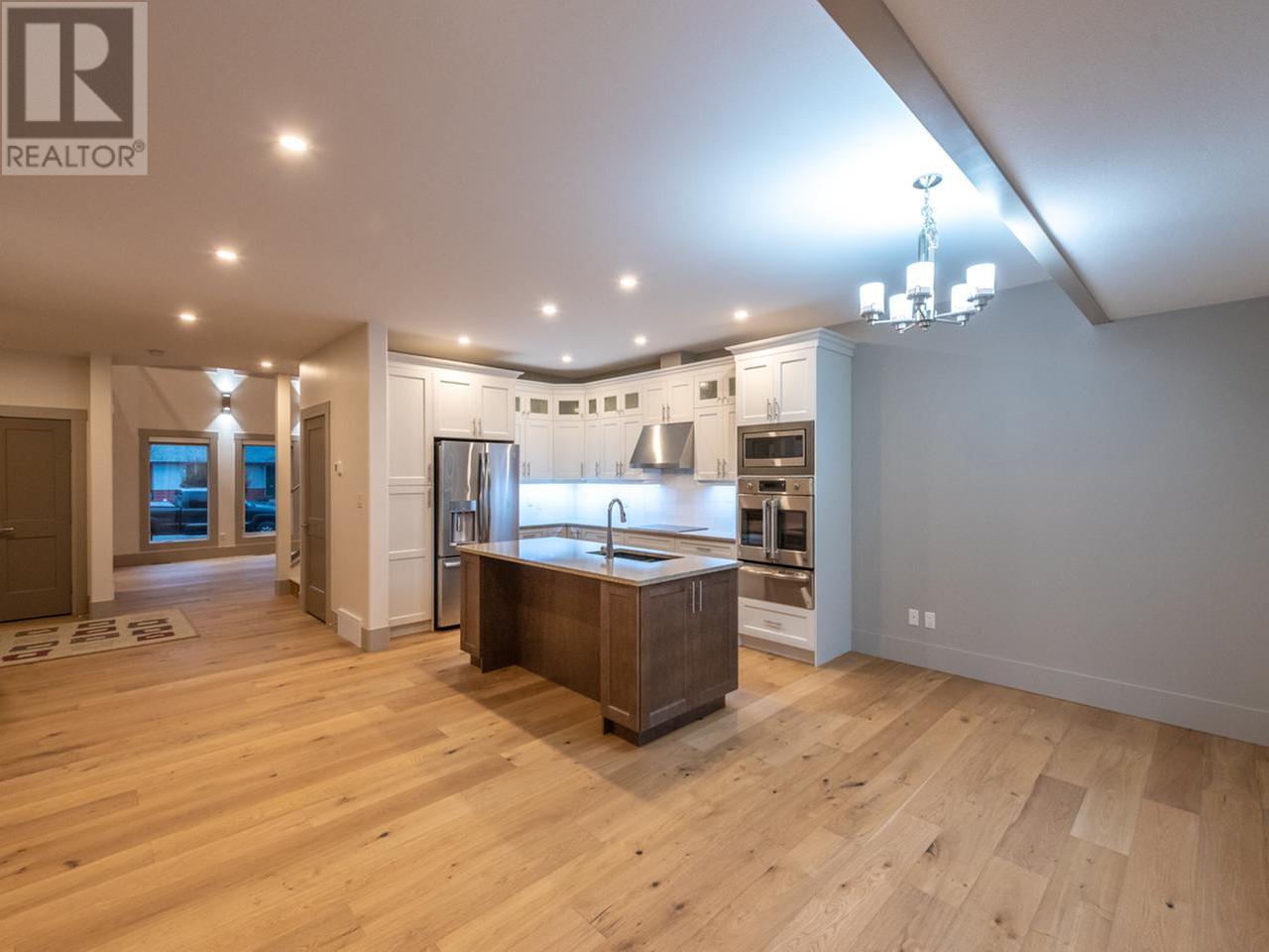 101-237 Phoenix Ave, Penticton, BC, V2A 2Z6