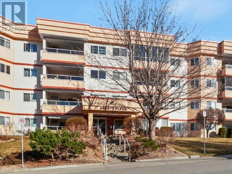 111-130 Abbott Street, Penticton, BC, V2A 8P3
