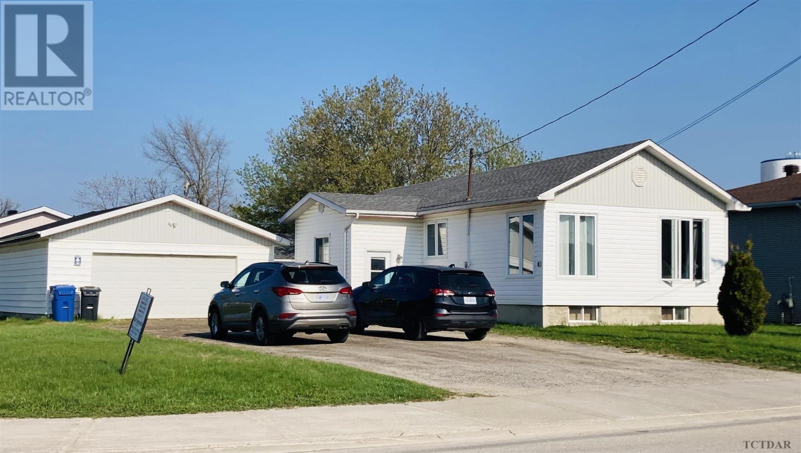 36 Cite Des Jeunes Boulevard, Kapuskasing, ON, House For Sale REW