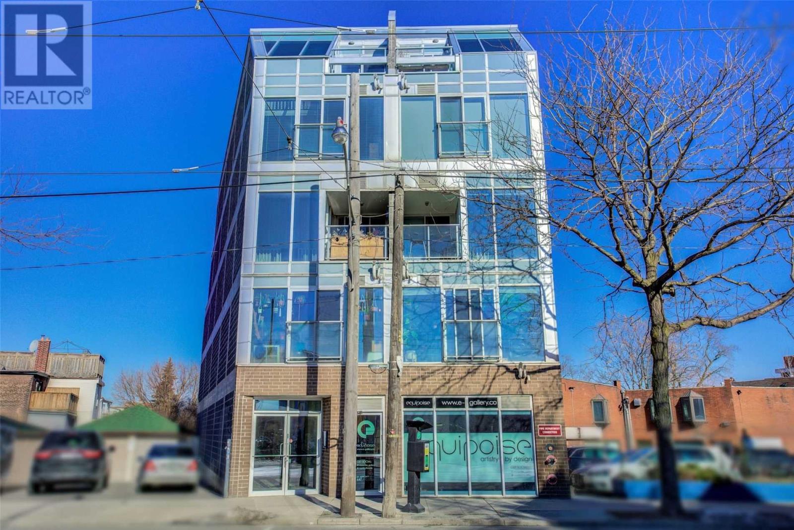 5-1636 West Dundas St  