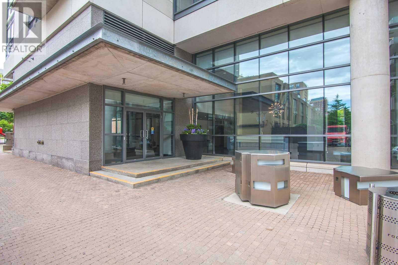 1407 - 285 Mutual St  