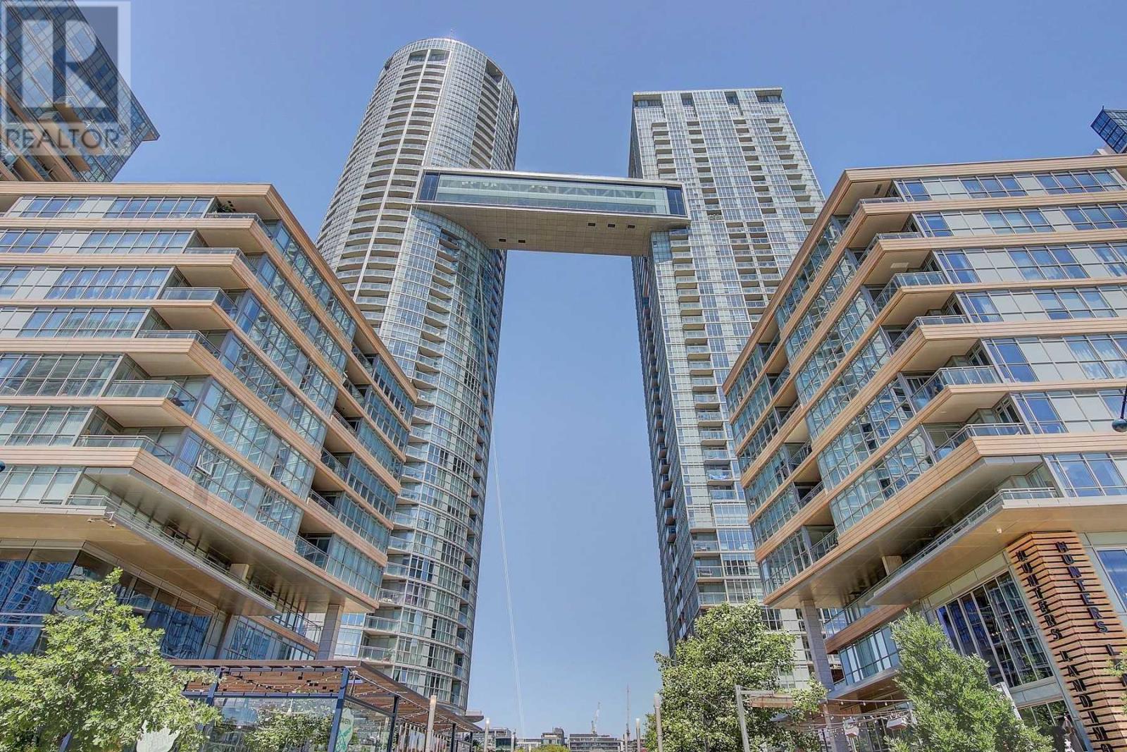 1801-15 Iceboat Terrace, Toronto, ON, M5V 4A5
