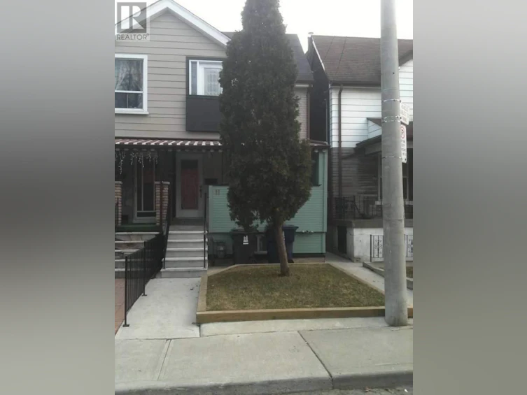 11 Lumbervale Avenue, Toronto, ON, M6H 1C7