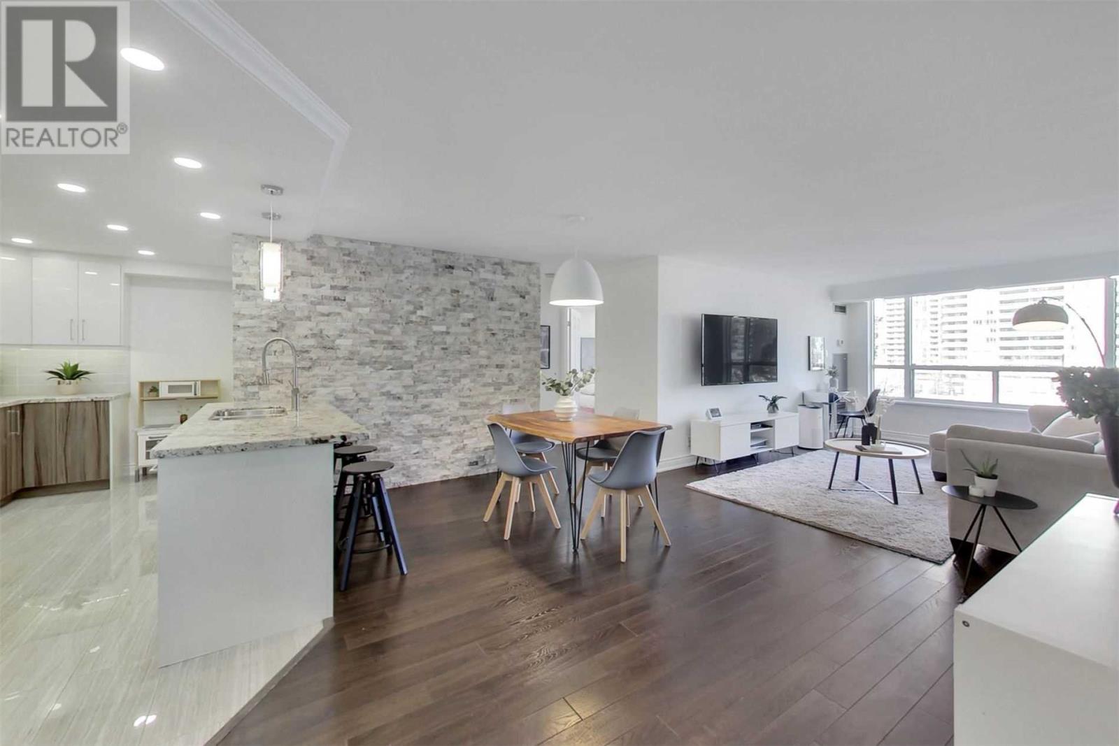 #406 -100 Upper Madison Ave  