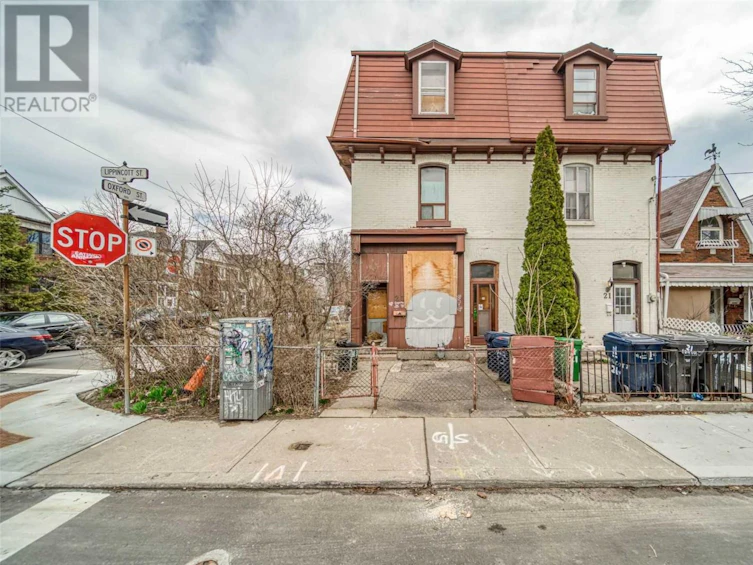 23 Lippincott Street, Toronto, ON, M5T 2R4