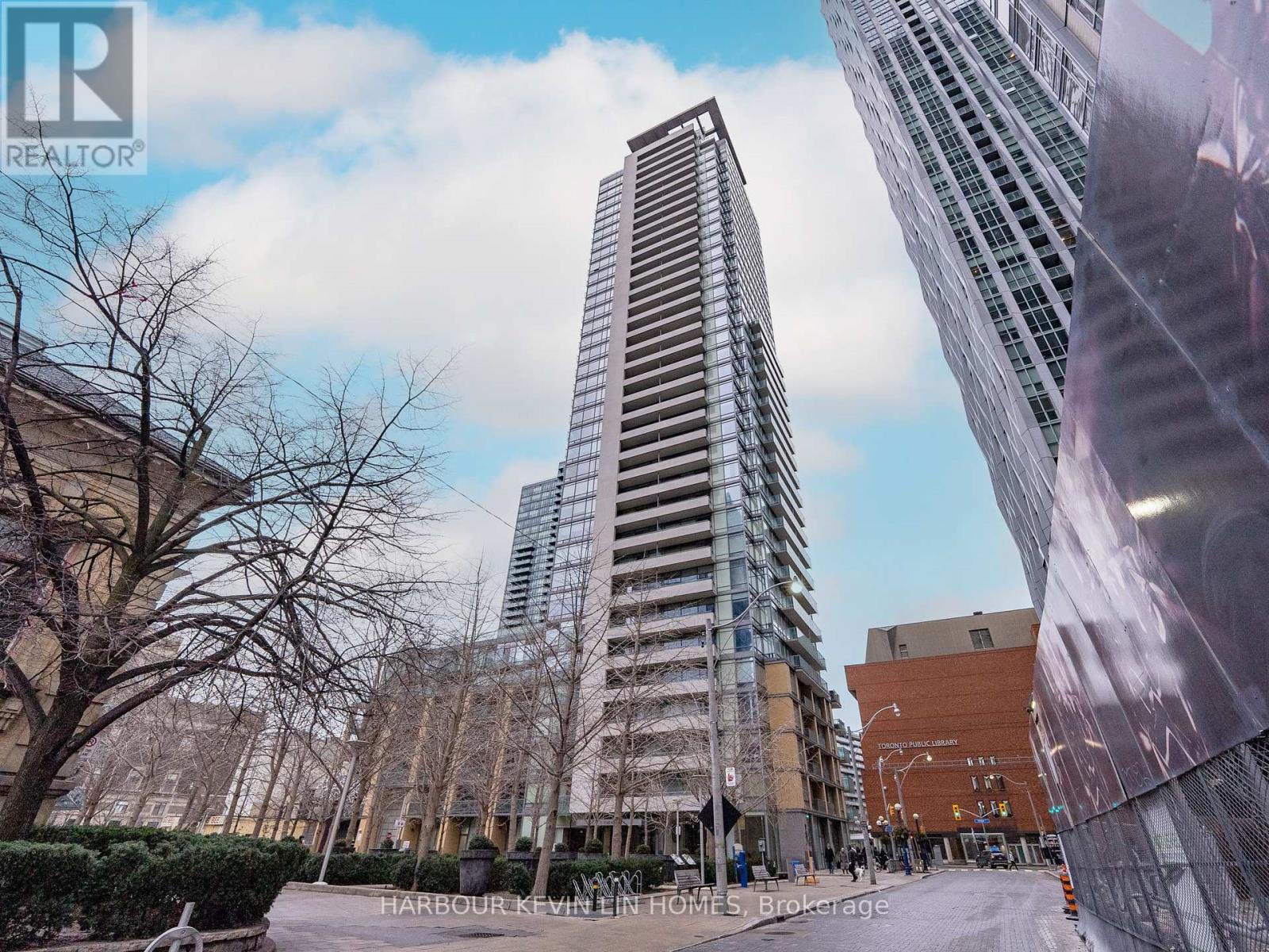 3003-18 Yorkville, Toronto, ON, M4W 3Y8