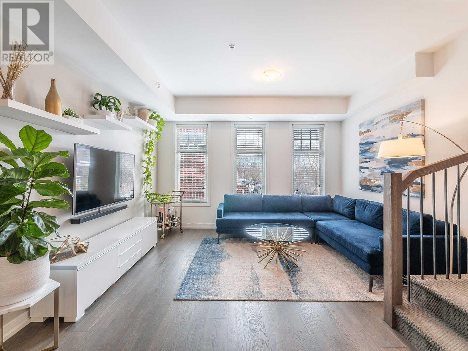 15-150 Broadview, Toronto, ON, M4M 0A9