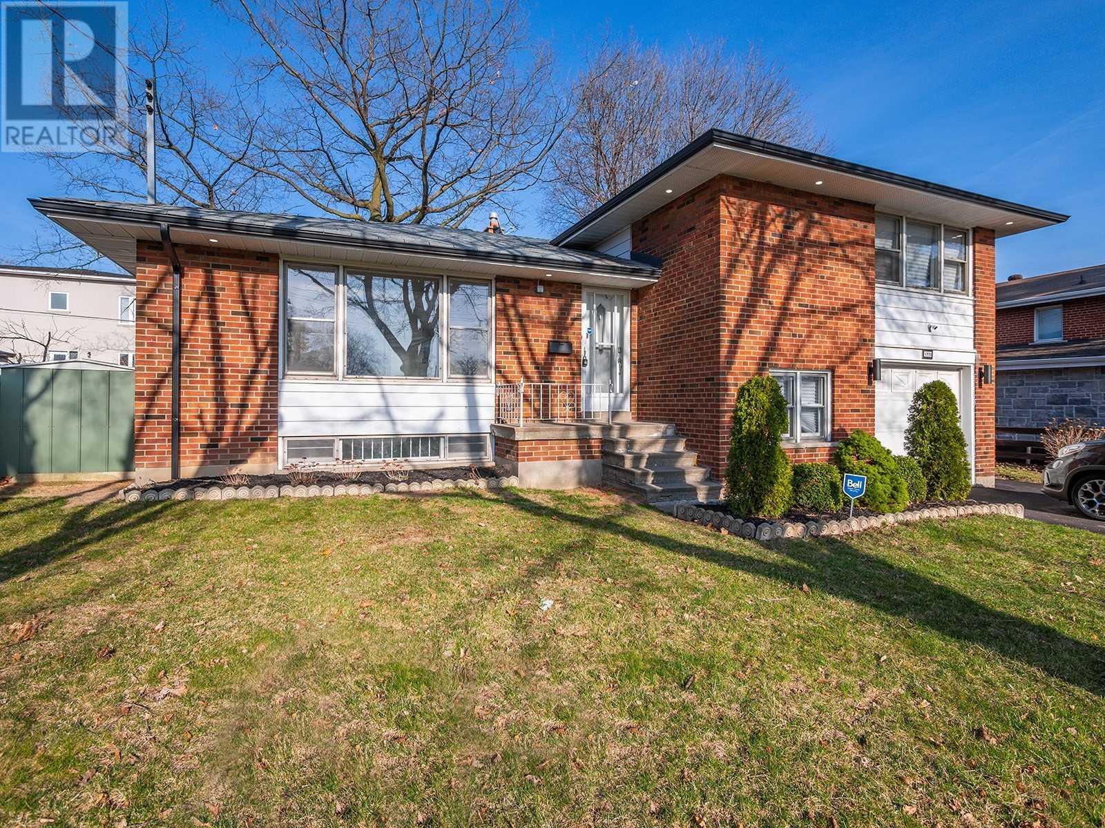 1771 Pharmacy Avenue, Toronto, ON, M1T 1H4