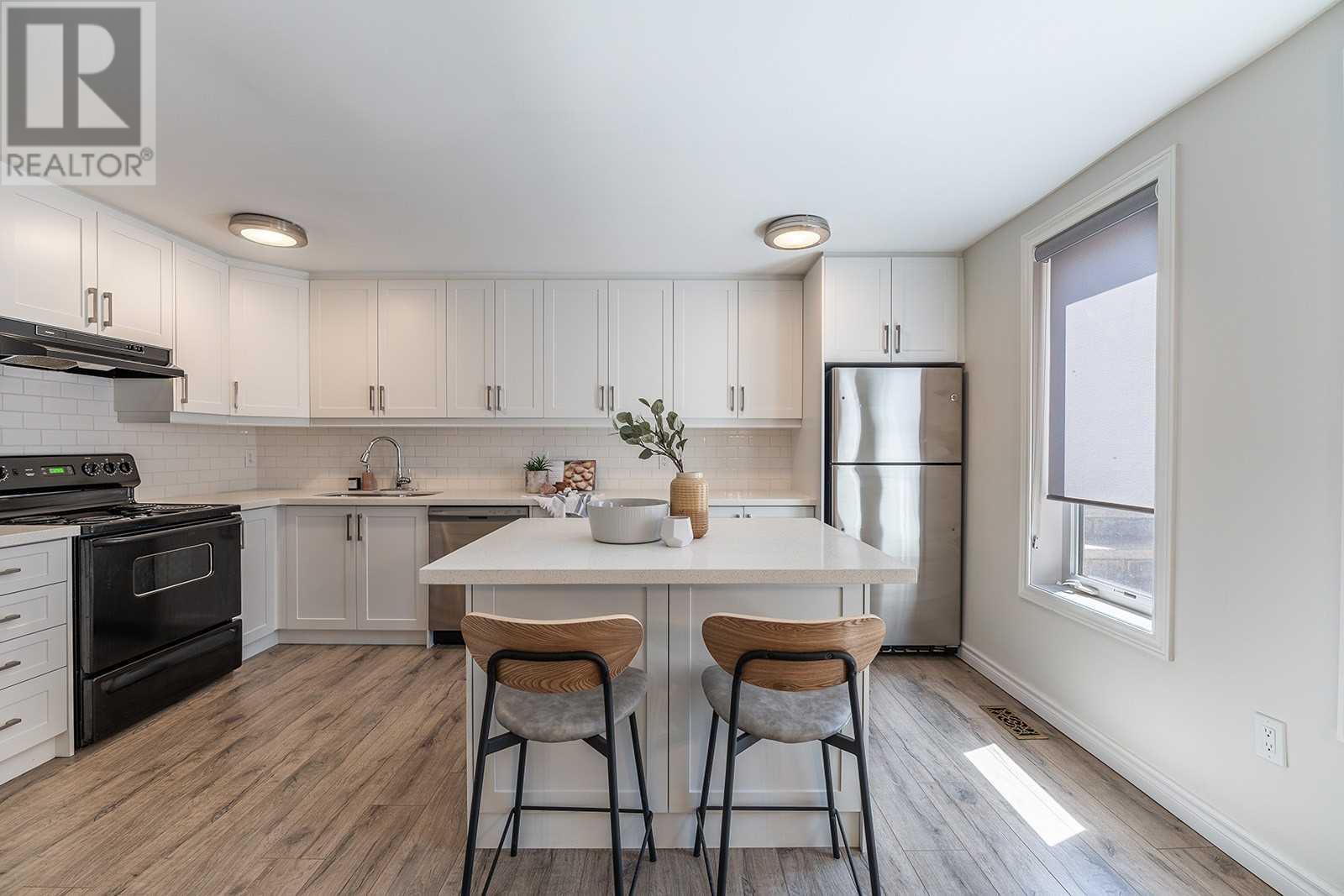 10-83 Pape, Toronto, ON, M4M 2V5