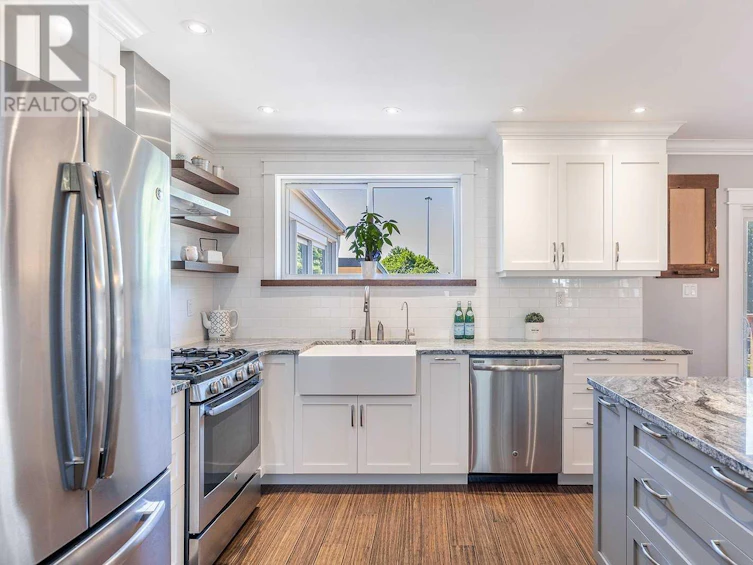 938 Greenwood Crescent, Whitby, ON, L1N 1C8