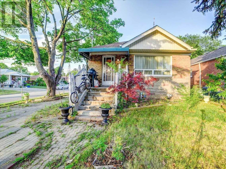 41 Balaclava Drive, Toronto, ON, M1P 1E5
