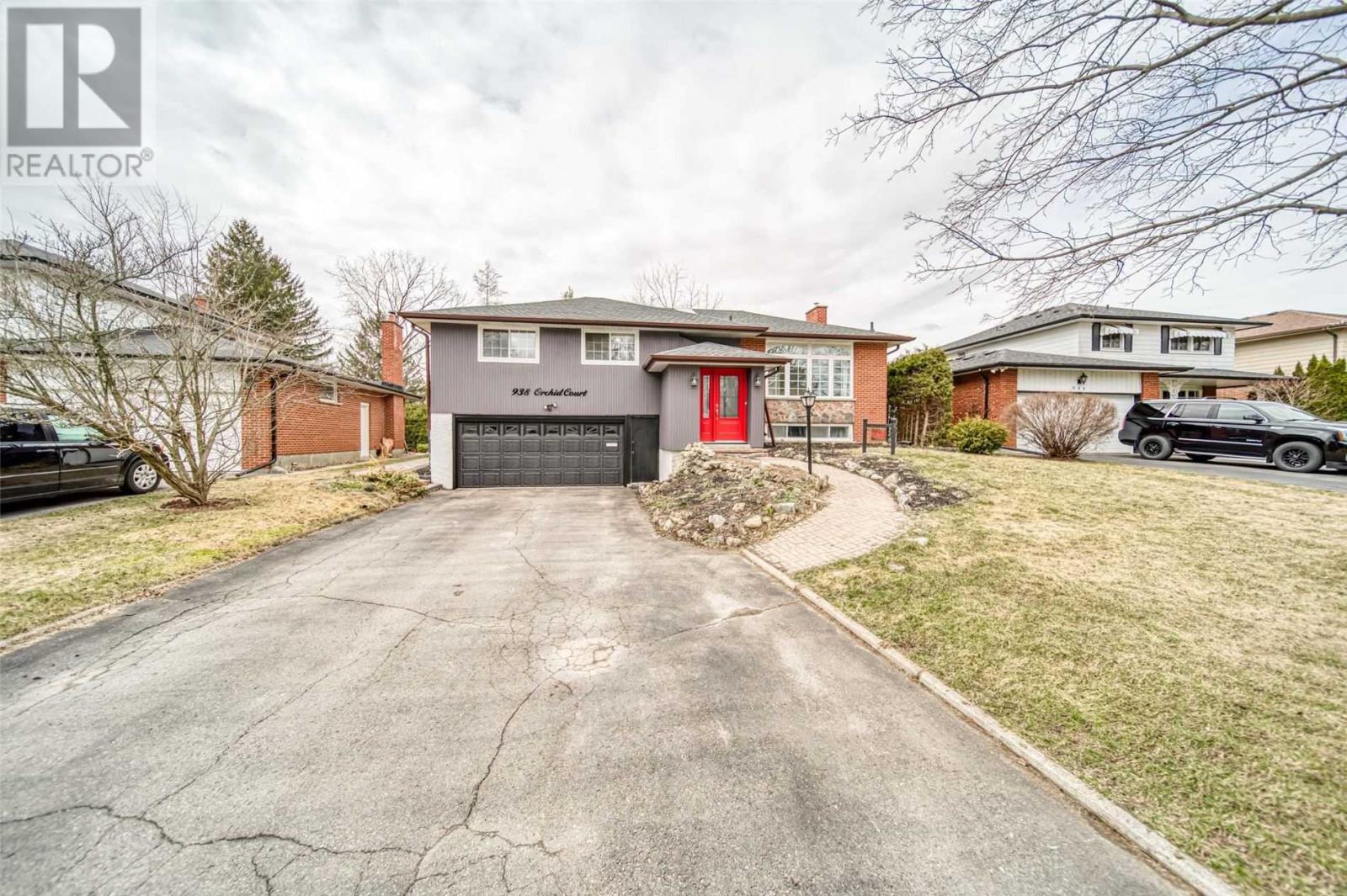 938 Orchid Court, Oshawa, ON, L1G 3G5