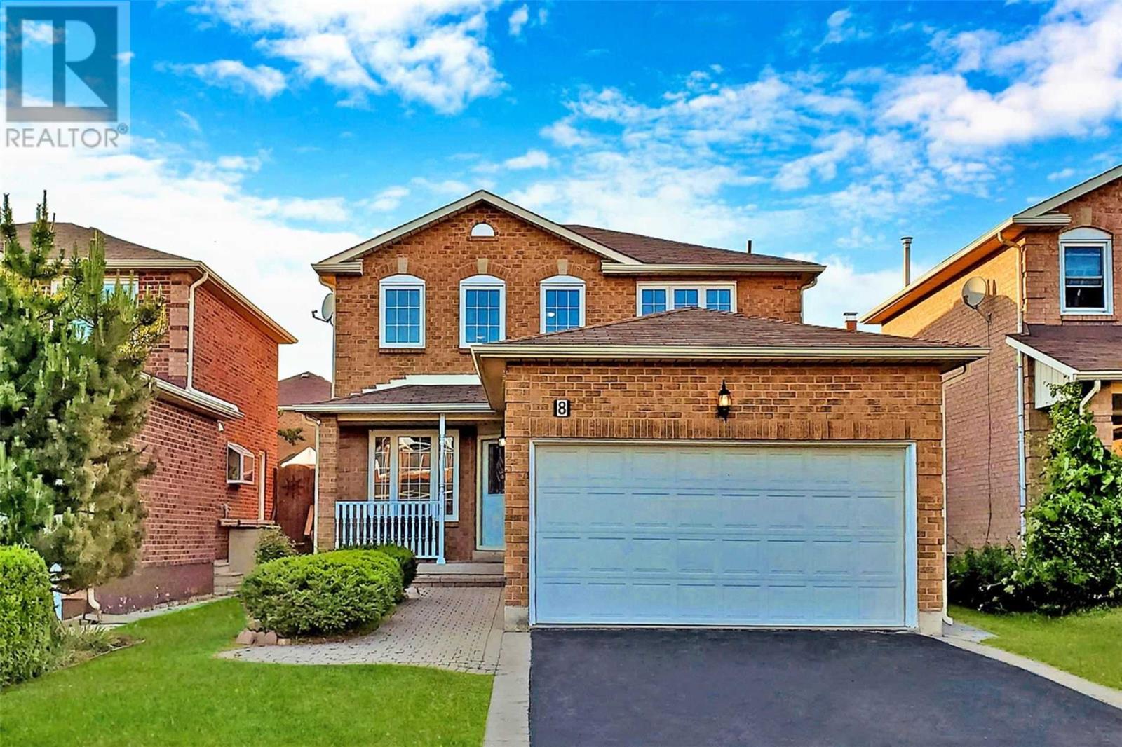 8 Ardwell Crescent, Vaughan, ON, L6A 1N3