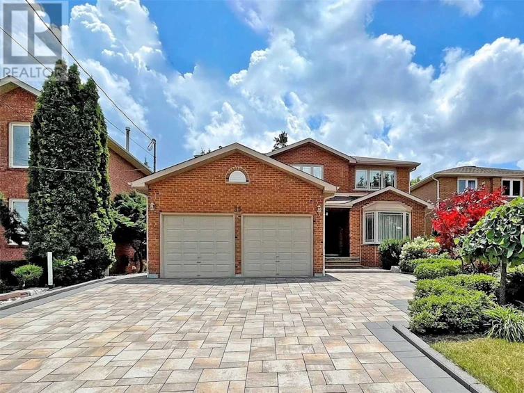 35 Oxford Street, Richmond Hill, ON, L4C 4L6
