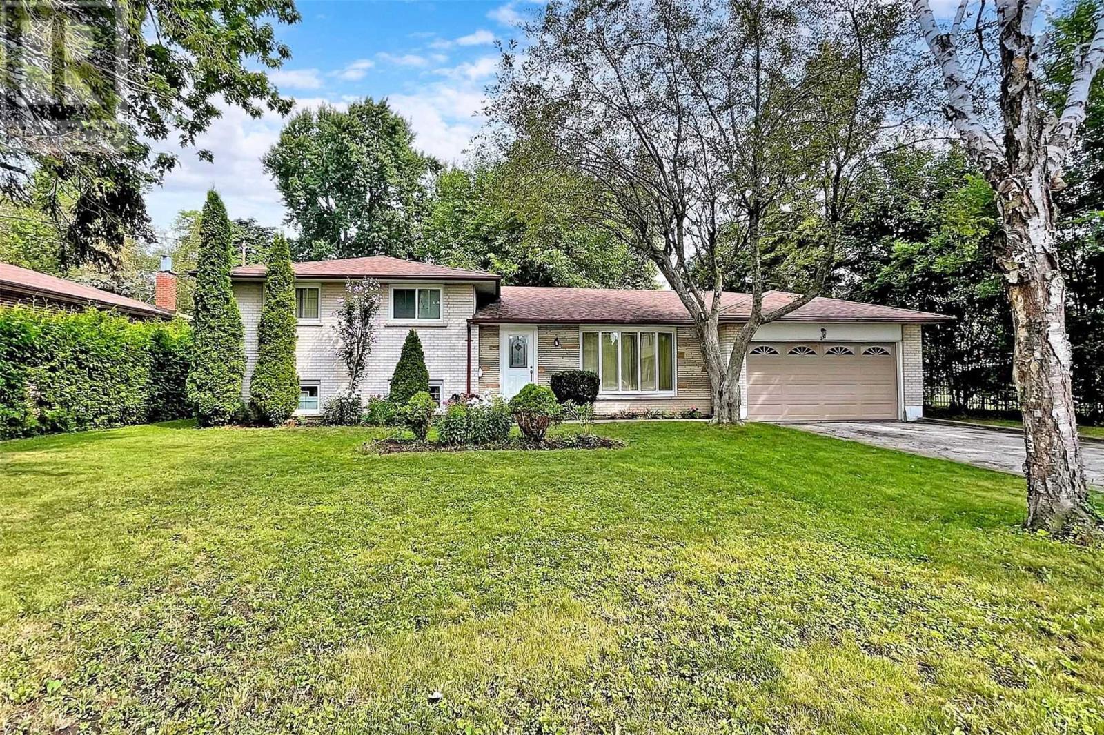 230 Duncan Road, Richmond Hill, ON, L4C 6J9