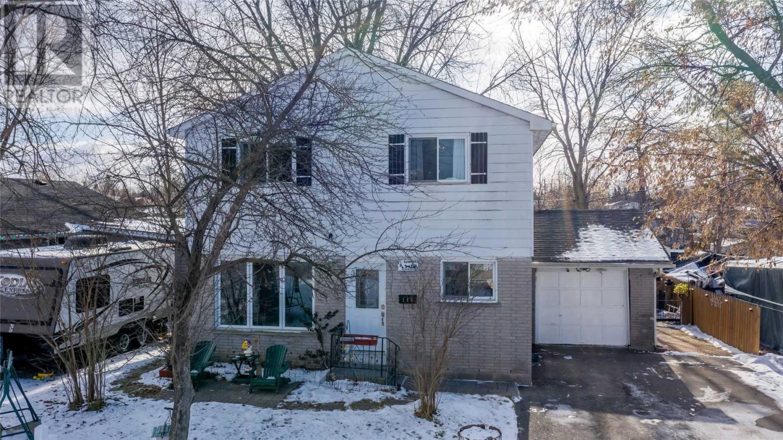 185 Frederick Street, Georgina, ON, L4P 2J2