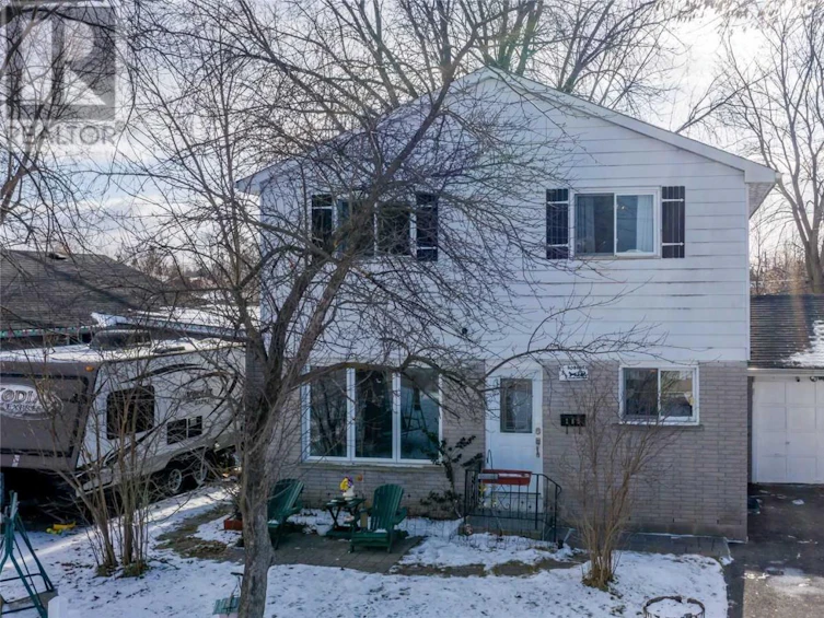 185 Frederick Street, Georgina, ON, L4P 2J2
