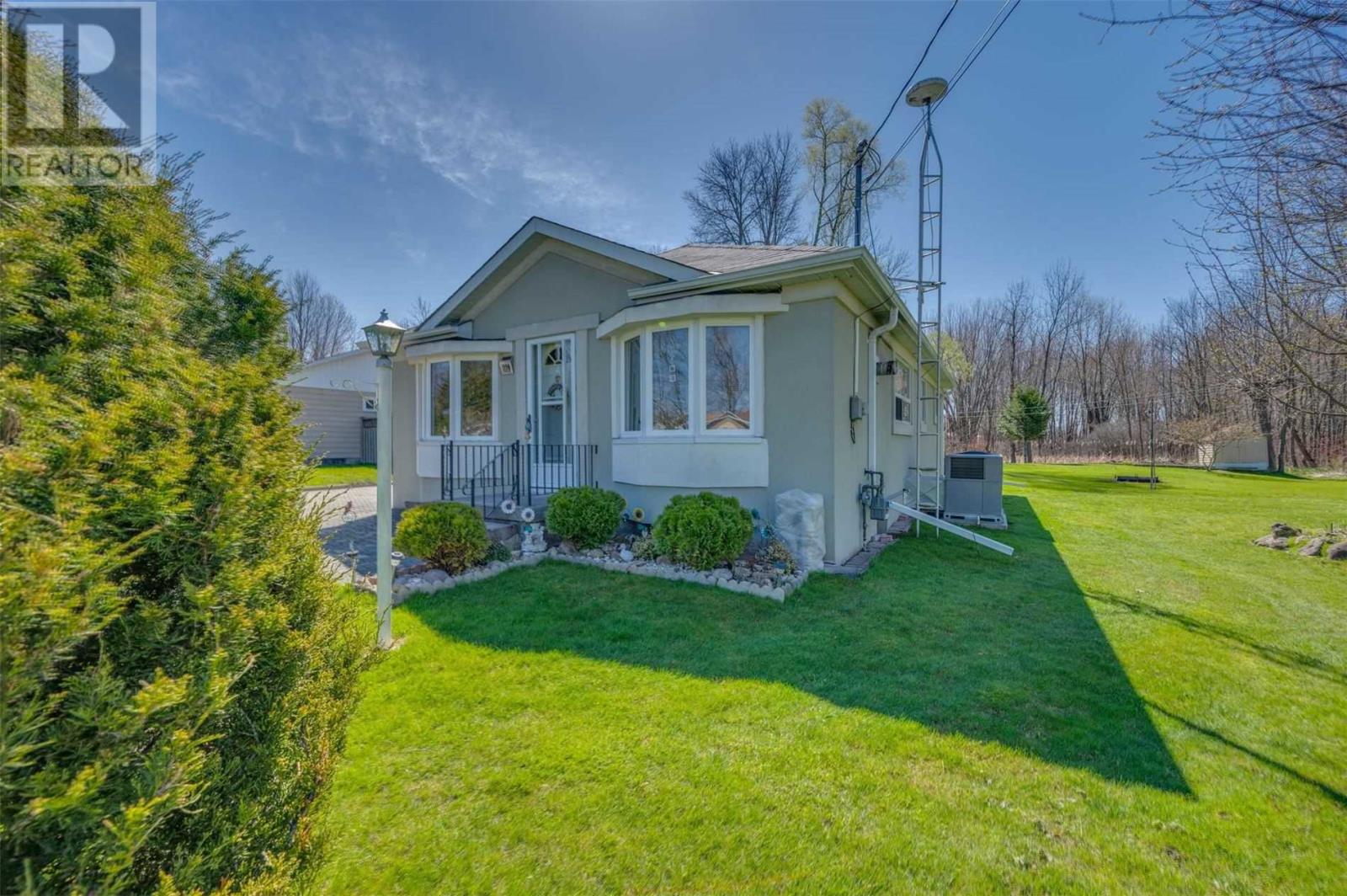 179 Holmes Point Road, Georgina, ON, L0E 1N0