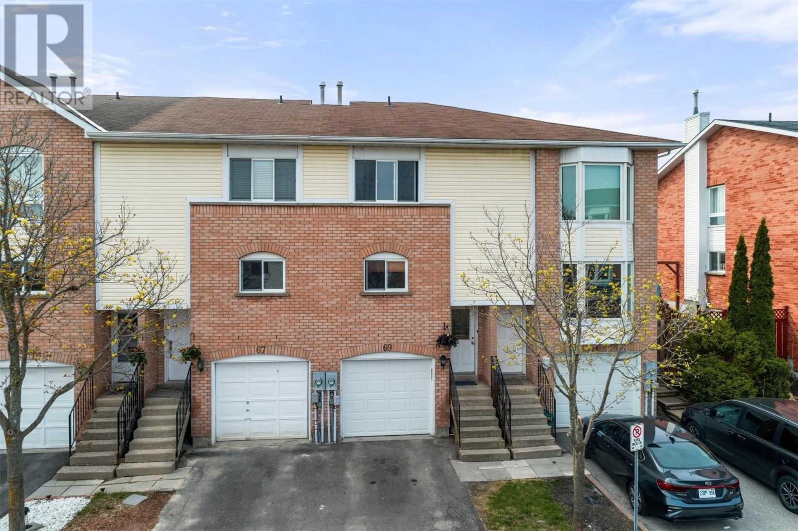 69 William Curtis Circle, Newmarket, ON, L3Y 8L7