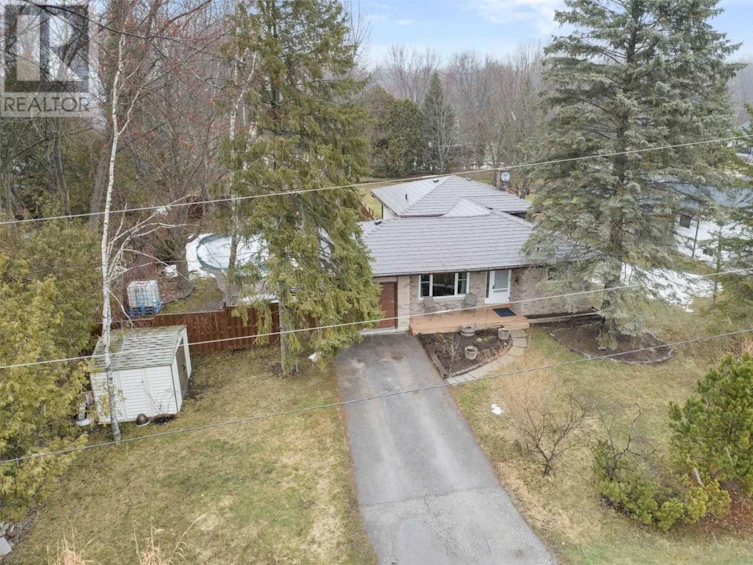 12 Easy Street, Georgina, ON, L0E 1N0