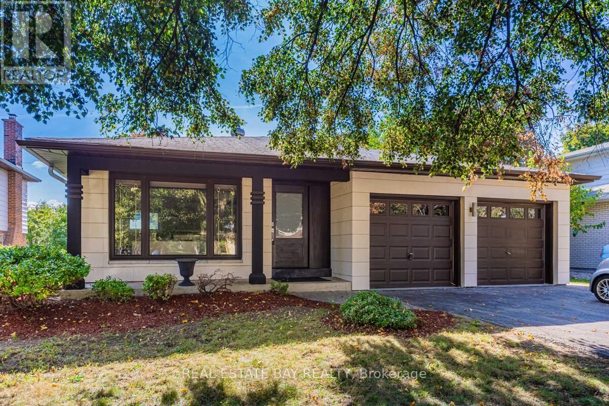 51 Royal Orchard Boulevard, Markham, ON, L3T 3C7